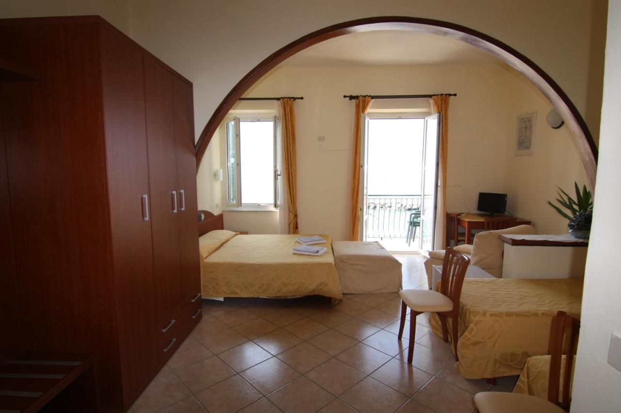 Viviani Raffaella Hotel Monterosso al Mare Ngoại thất bức ảnh