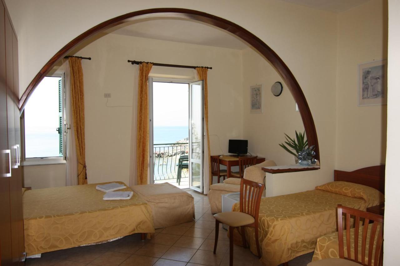 Viviani Raffaella Hotel Monterosso al Mare Ngoại thất bức ảnh