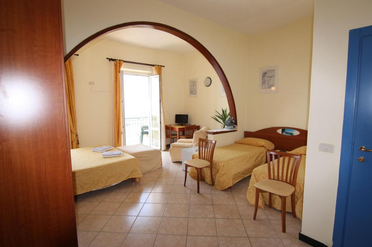 Viviani Raffaella Hotel Monterosso al Mare Ngoại thất bức ảnh