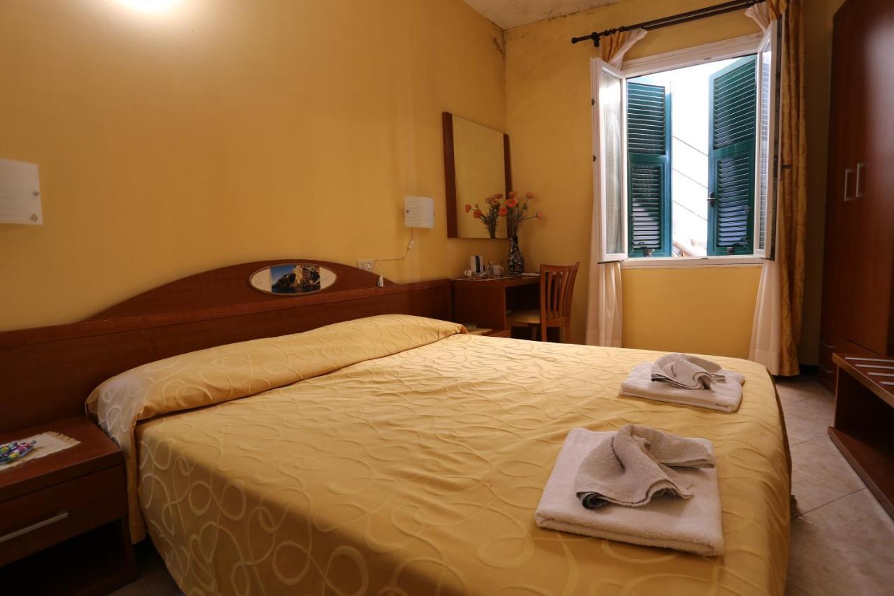 Viviani Raffaella Hotel Monterosso al Mare Ngoại thất bức ảnh