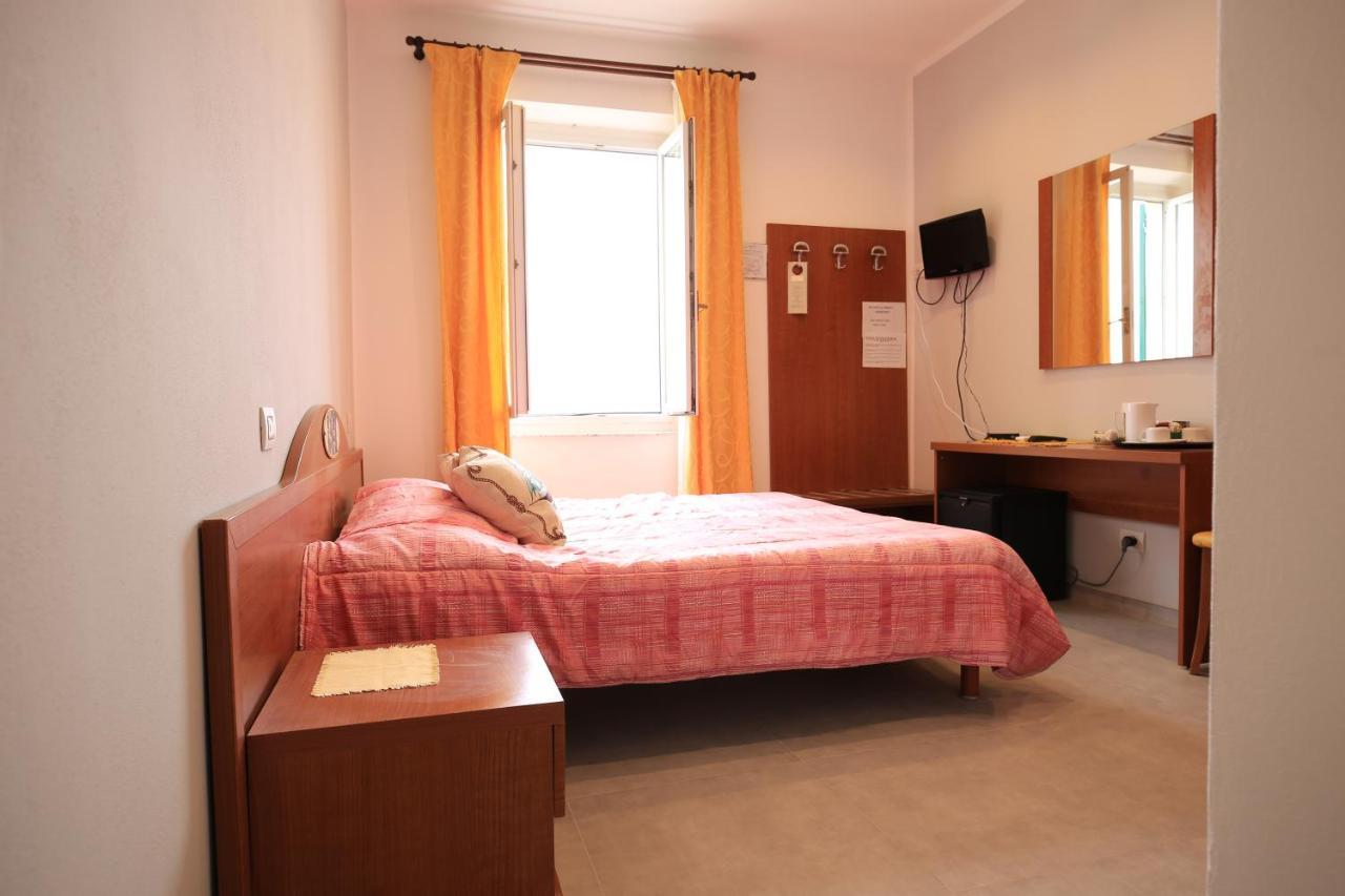 Viviani Raffaella Hotel Monterosso al Mare Ngoại thất bức ảnh
