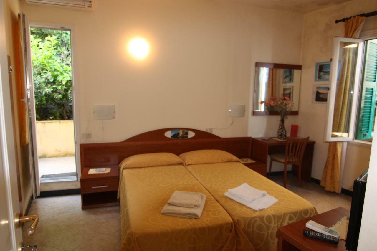 Viviani Raffaella Hotel Monterosso al Mare Ngoại thất bức ảnh